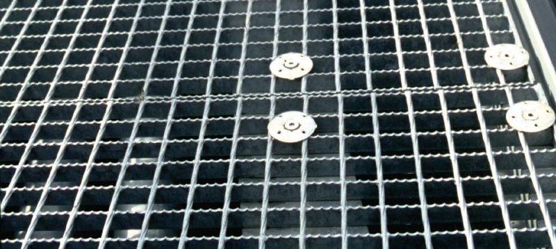 X-FCM-F Grating fastener disc (coated) Wide grating fastener disc for threaded studs in mildly corrosive environments Applications 1