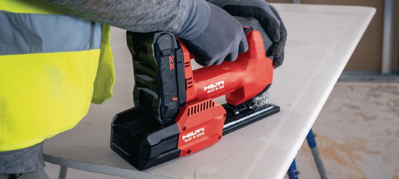 SJD 6-22 Cordless jigsaw Powerful top-handle cordless jigsaw with optional on-board dust collection for precise straight or curved cuts (Nuron battery platform) Applications 1